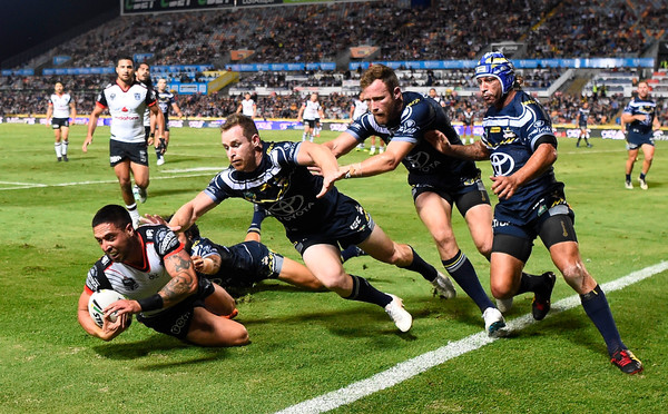 NRL+Rd+15+Cowboys+v+Warriors+Bw-vyz_zv0Ll